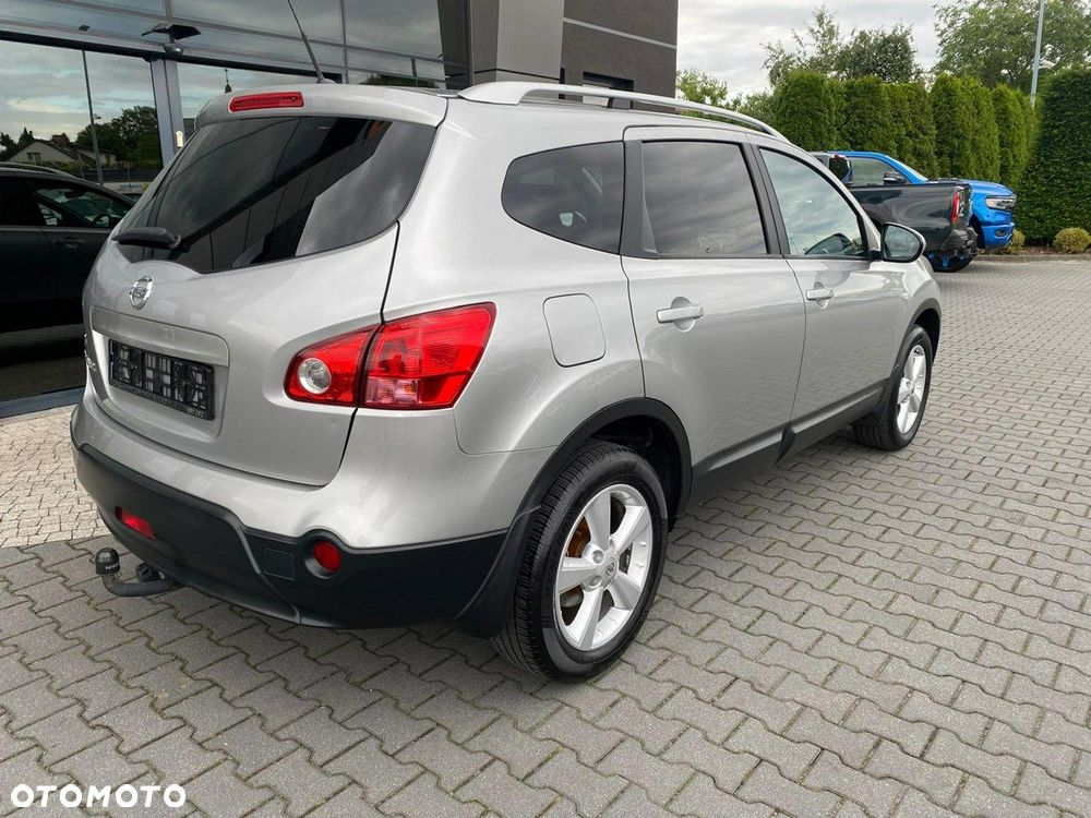 Nissan Qashqai+2 - 4
