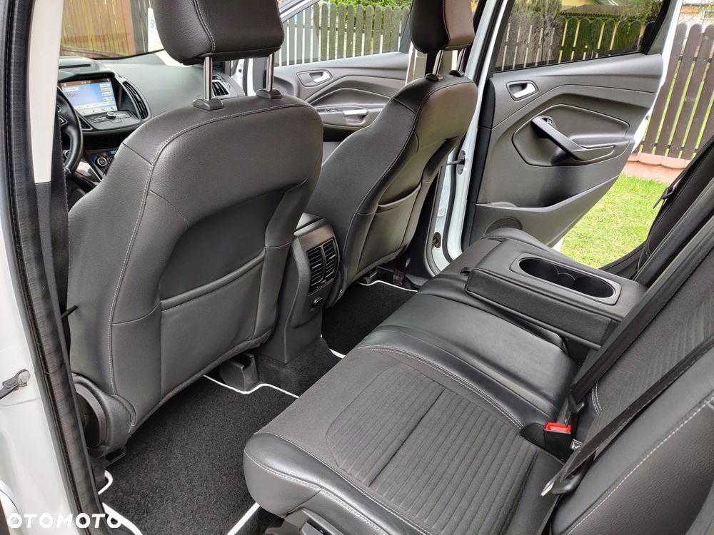 Ford Kuga 2.0 TDCi AWD Titanium - 26