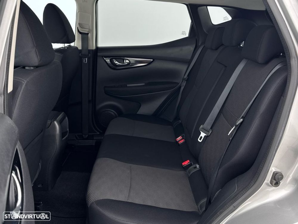 Nissan Qashqai 1.5 dCi N-Connecta - 12