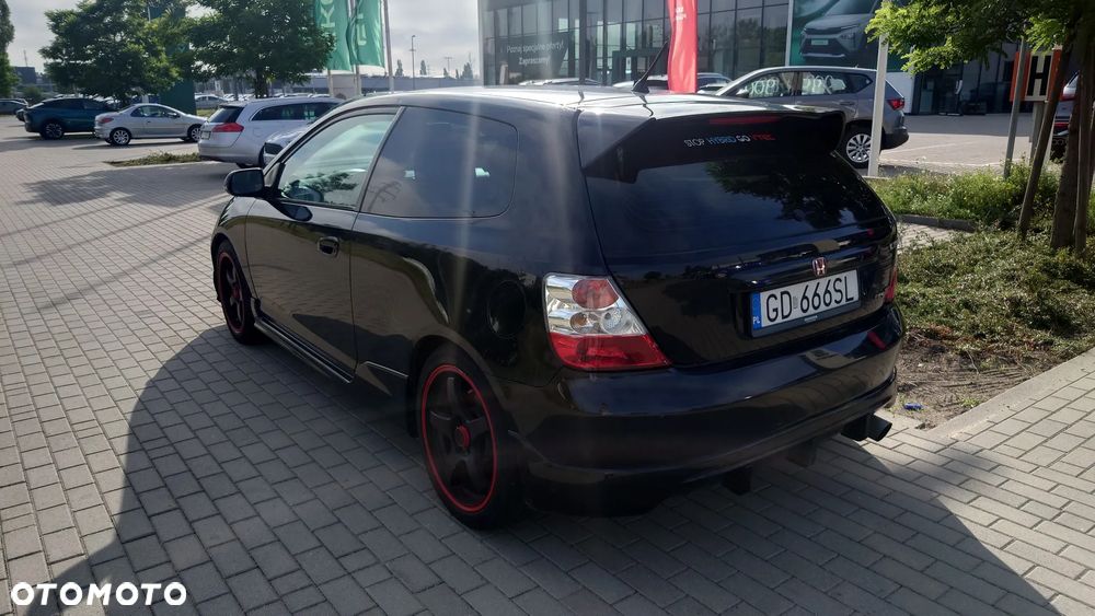 Honda Civic 1.6i ES - 5