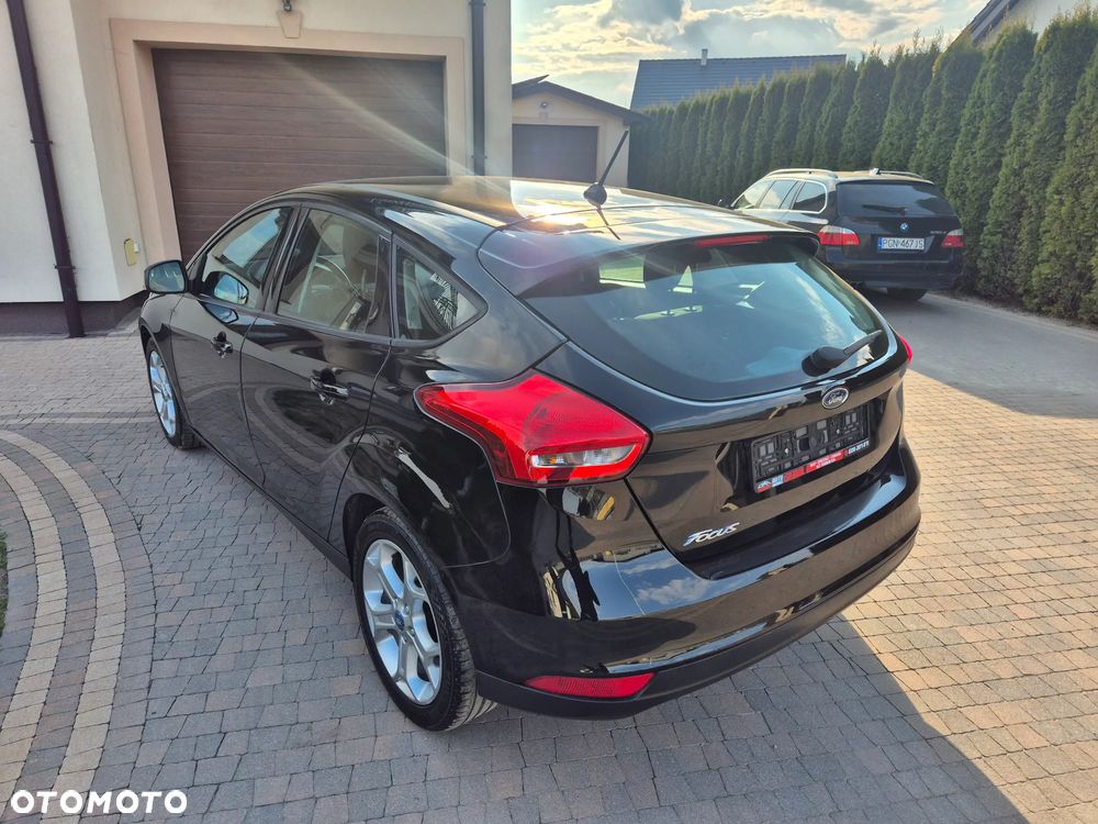 Ford Focus 1.6 Ambiente - 12