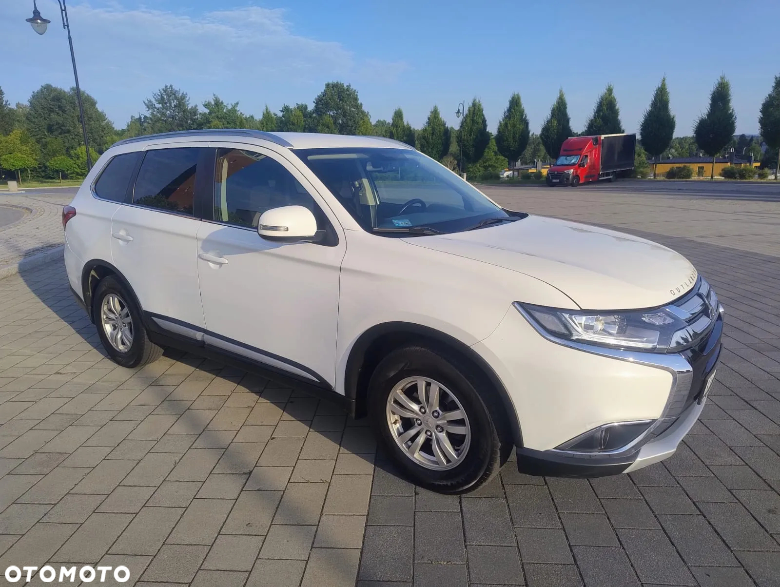 Mitsubishi Outlander 2.0 Intense 4WD CVT - 4