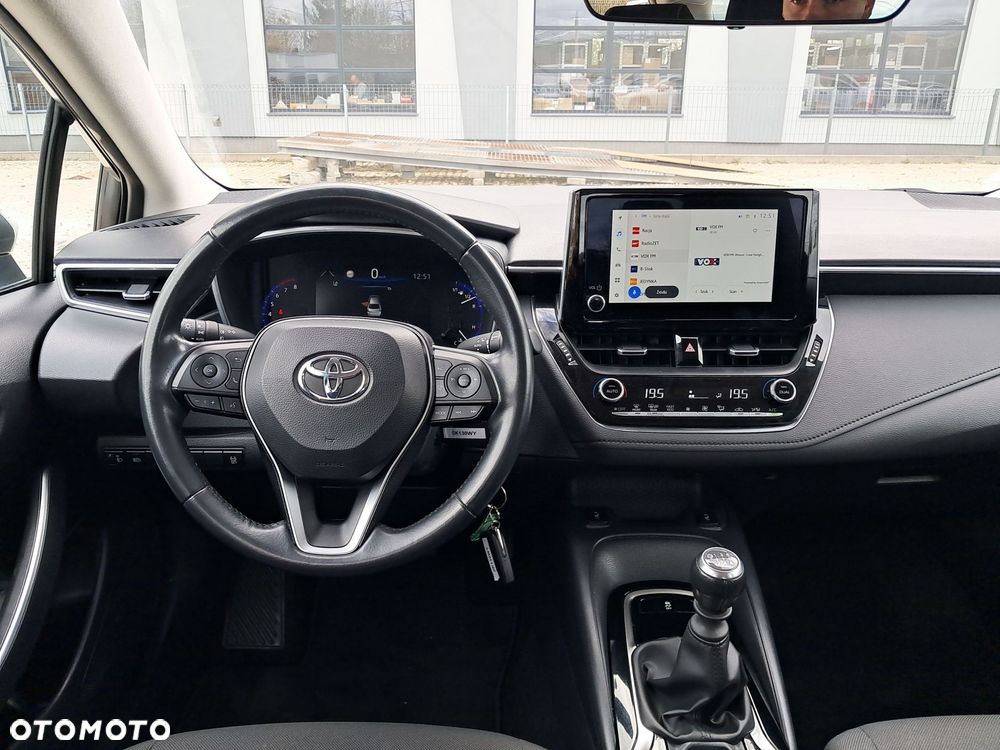 Toyota Corolla - 12