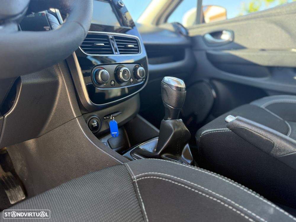 Renault Clio Sport Tourer (Energy) dCi 90 Bose Edition - 18