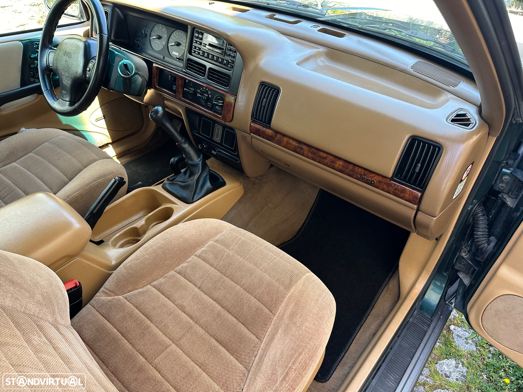 Jeep Grand Cherokee 2.5 TD Laredo - 22