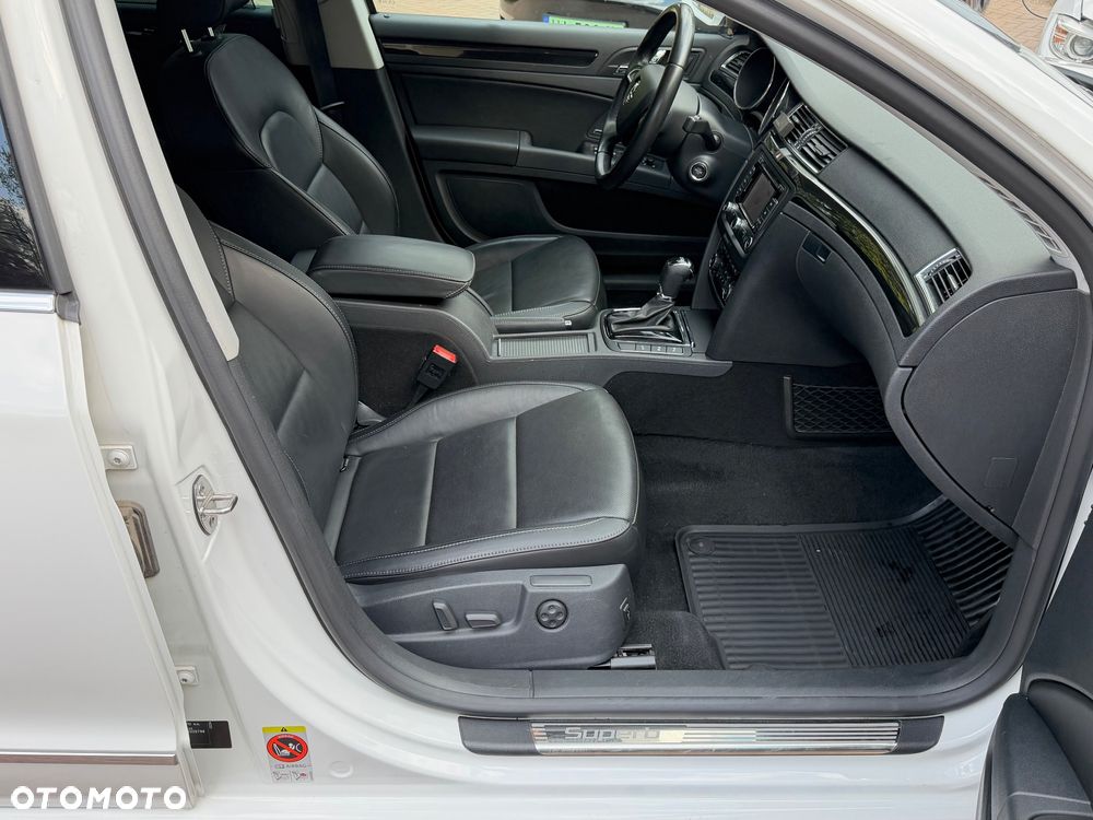 Skoda Superb 2.0 TSI L&K DSG - 19