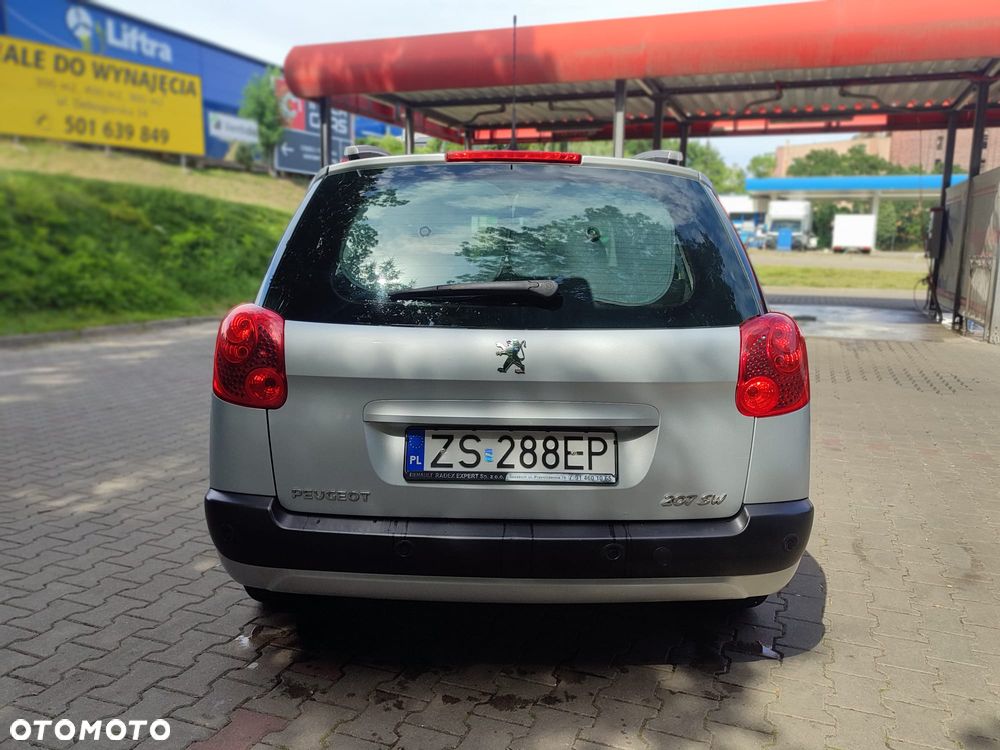 Peugeot 207 1.6 HDi Presence Euro5 - 6