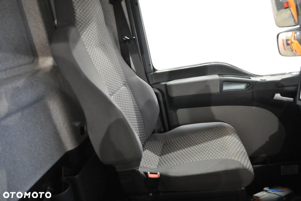 MAN TGM 18.240 Zamiatarka BEAM 8000 Szczotki L/R Karcher 2 Silniki - 19