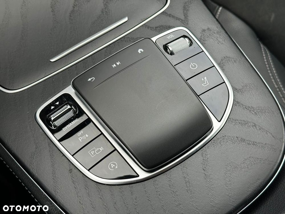 Mercedes-Benz Klasa E - 17