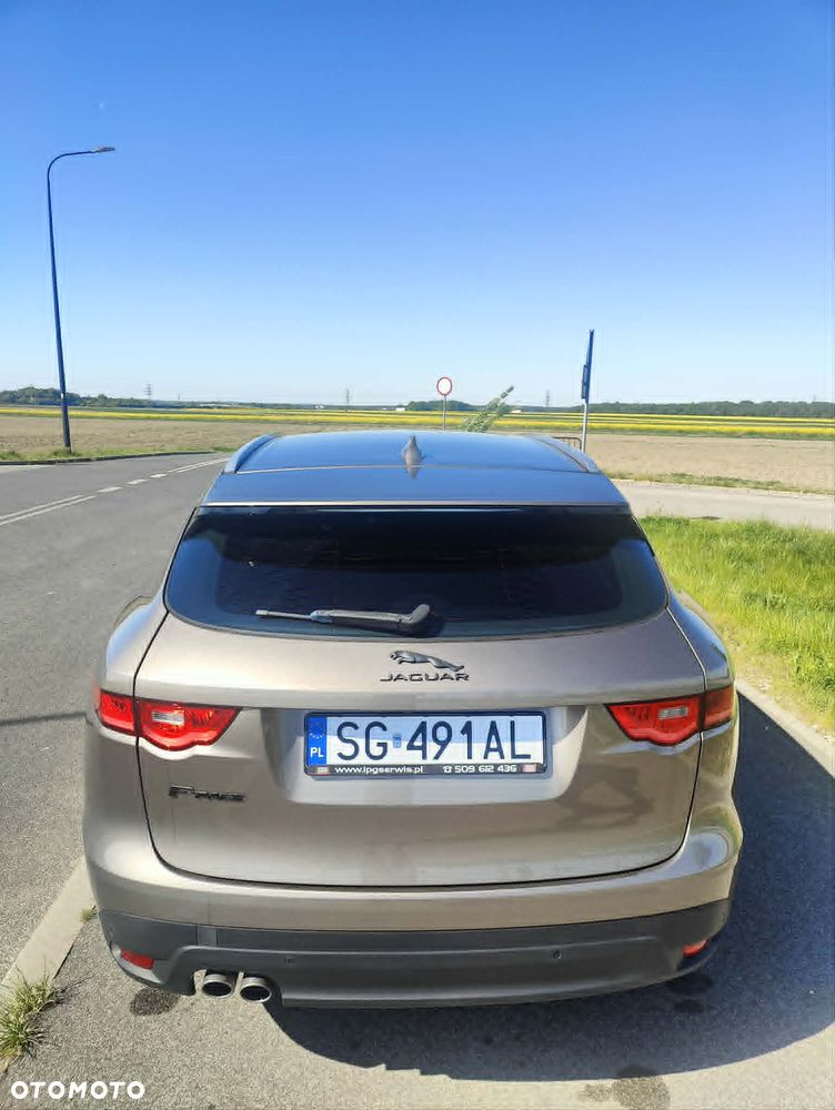 Jaguar F-Pace - 10