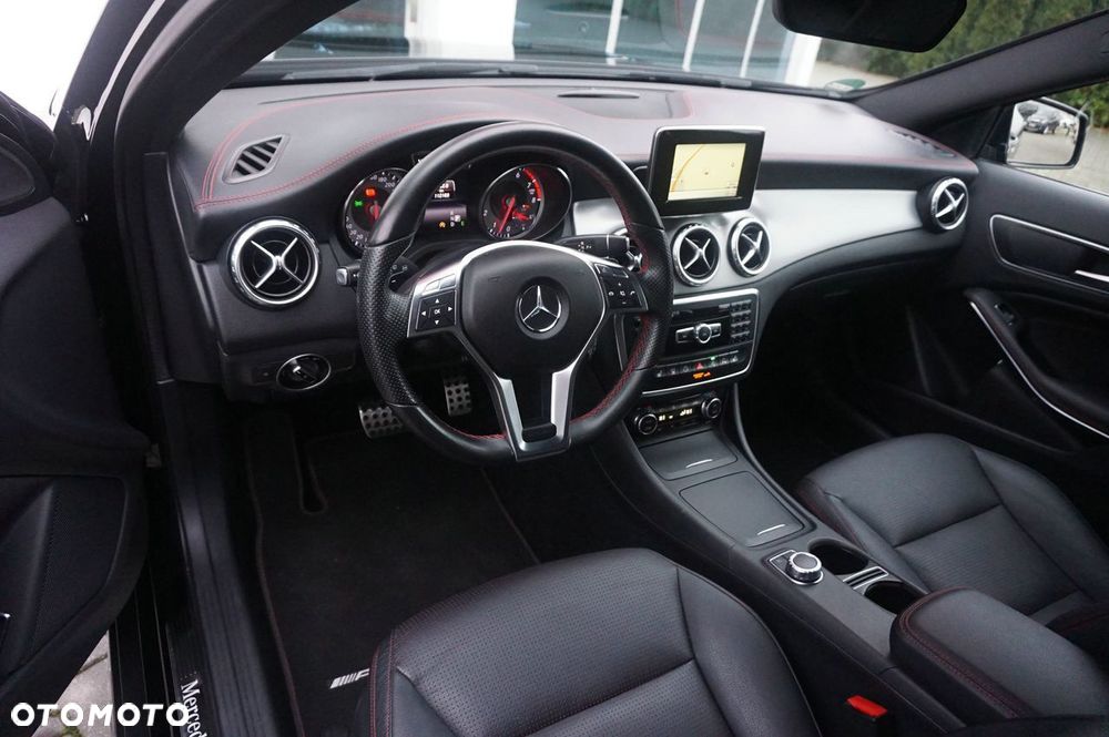 Mercedes-Benz GLA 200 7G-DCT AMG Line - 5