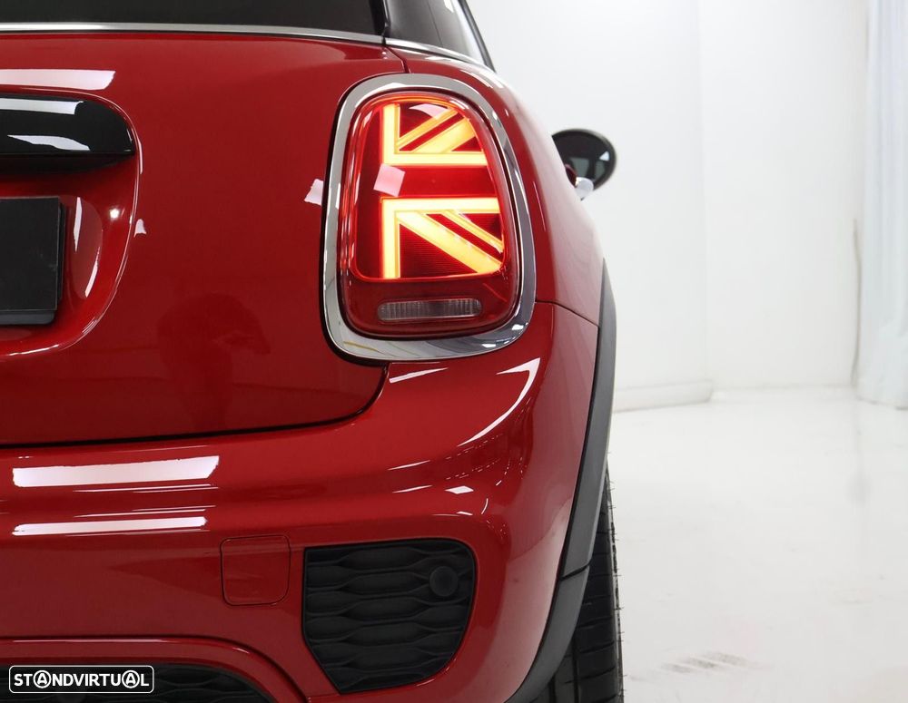 MINI 5 Portas Cooper Auto - 29