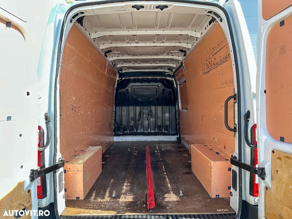 Renault Master - 32