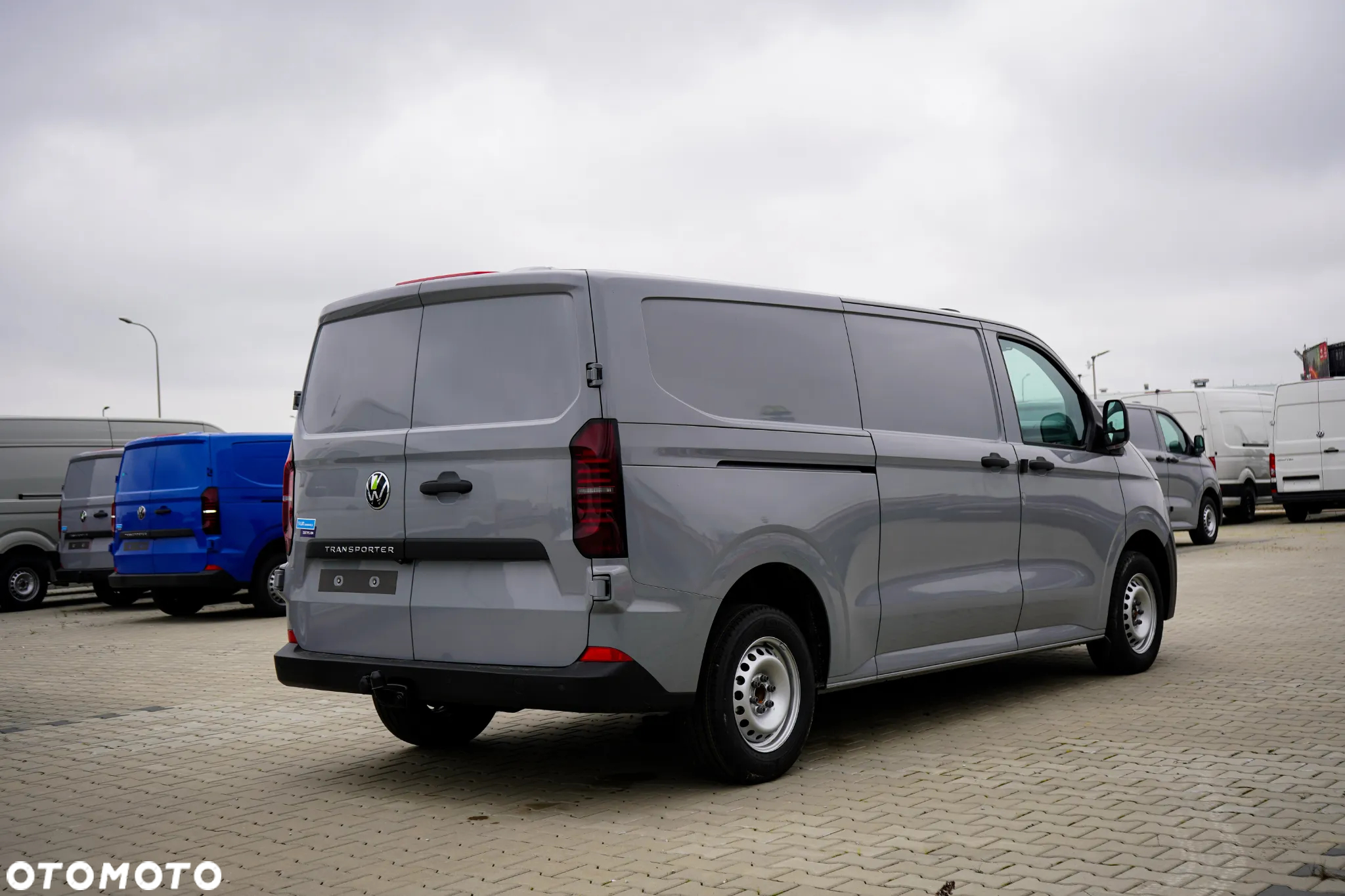 Volkswagen T7 Transporter - 15