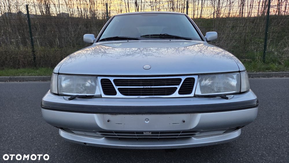 Saab 900 - 3