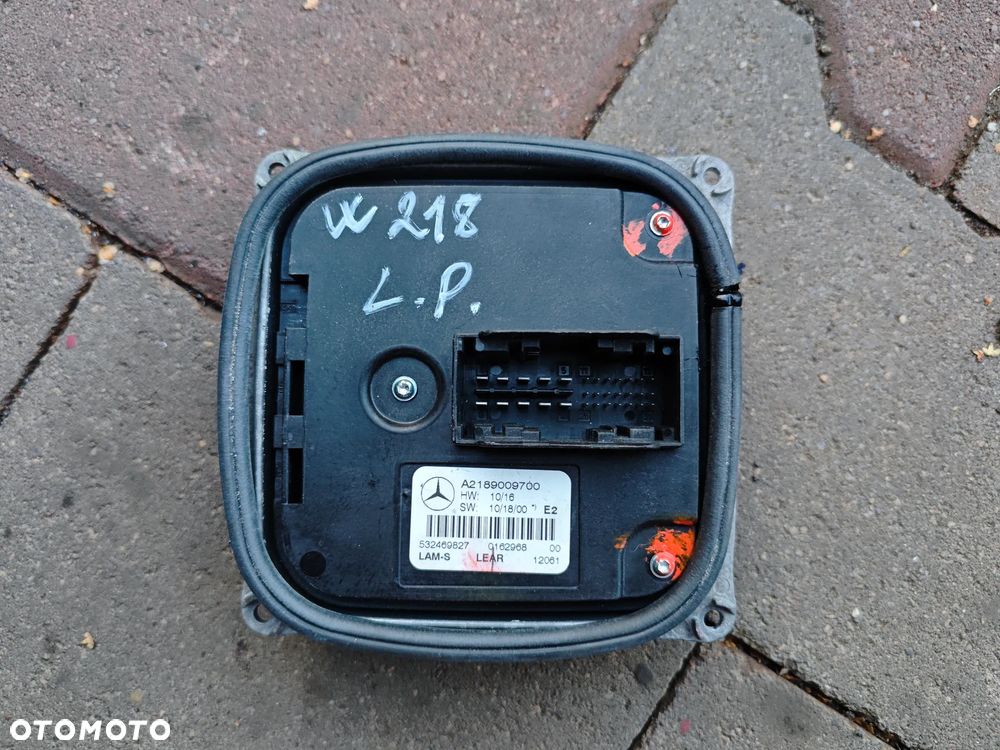 MERCEDES CLS 218 W218 A2189009700 - 3
