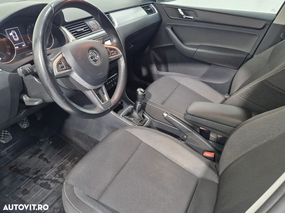 Skoda RAPID 1.2 TSI Ambition - 21