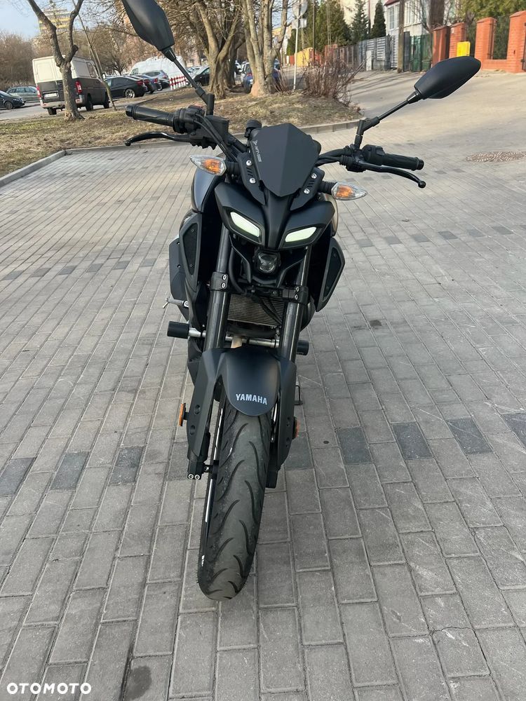 Yamaha MT - 8