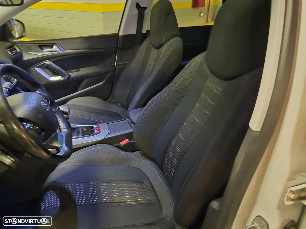 Peugeot 308 SW 1.6 BlueHDi Style - 22