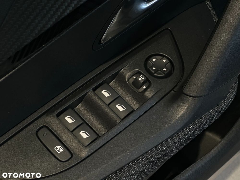 Peugeot 2008 PureTech 100 Style S&S BVM6 - 9