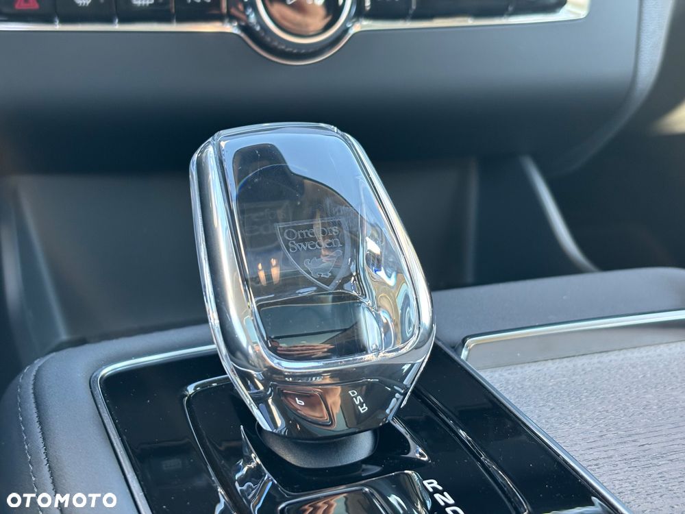 Volvo XC 90 T8 AWD Plug-In Hybrid Ultra Bright 7os - 17