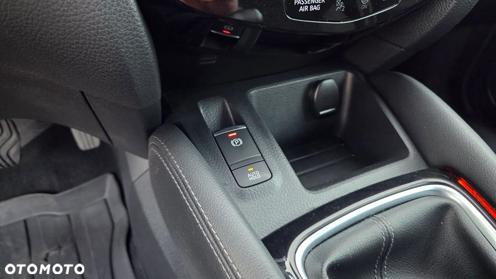 Nissan Qashqai 1.3 DIG-T N-CONNECTA - 22