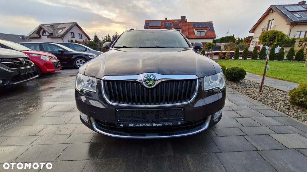 Skoda Superb Combi 2.0 TDI Exclusive - 1