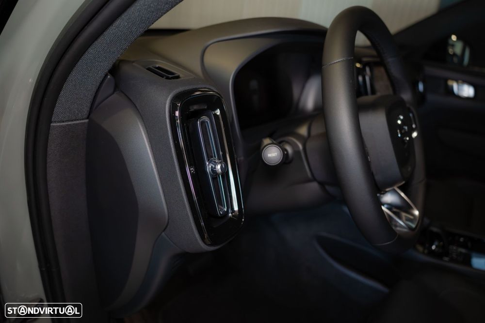 Volvo XC 40 Recharge 69 kWh Single Motor Core - 24