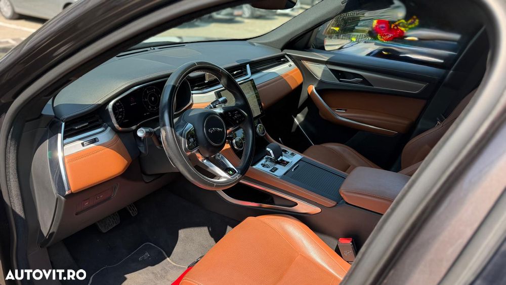 Jaguar F-Pace D200 AWD SE - 10