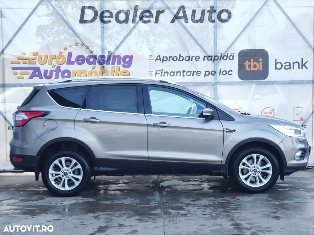 Ford Kuga 1.5 EcoBoost 4WD Aut. Titanium - 4