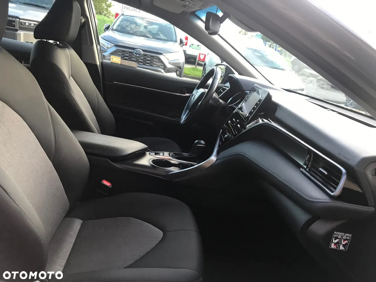 Toyota Camry 2.5 Hybrid Comfort CVT - 19