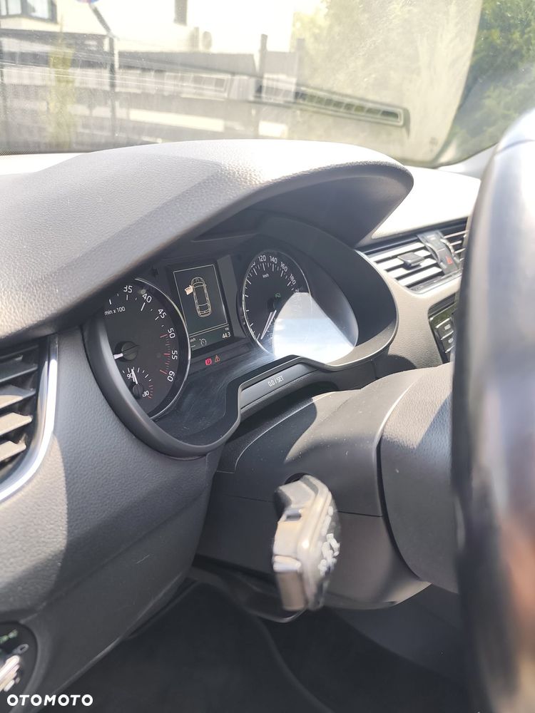 Skoda Octavia 2.0 TDI Joy DSG - 10