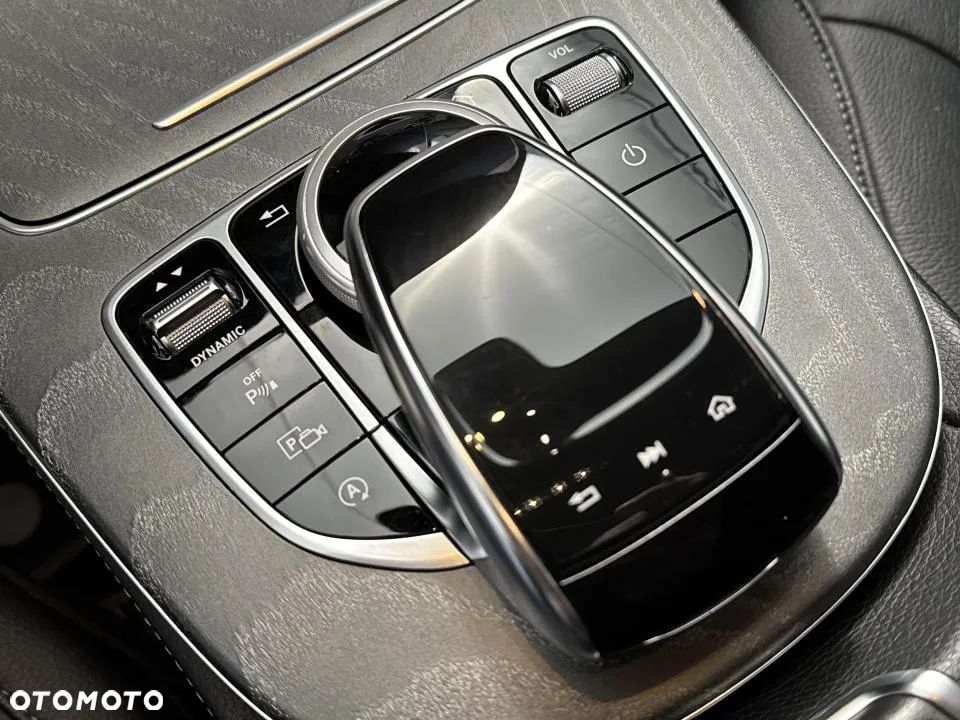 Mercedes-Benz CLS 350 9G-TRONIC AMG Line - 19