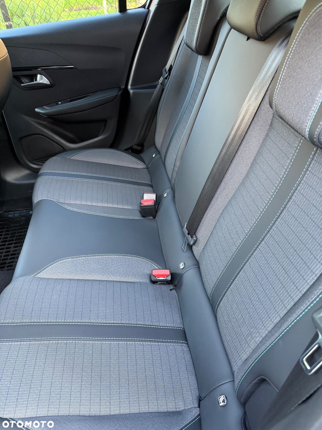 Peugeot 208 PureTech 100 Allure Pack - 11