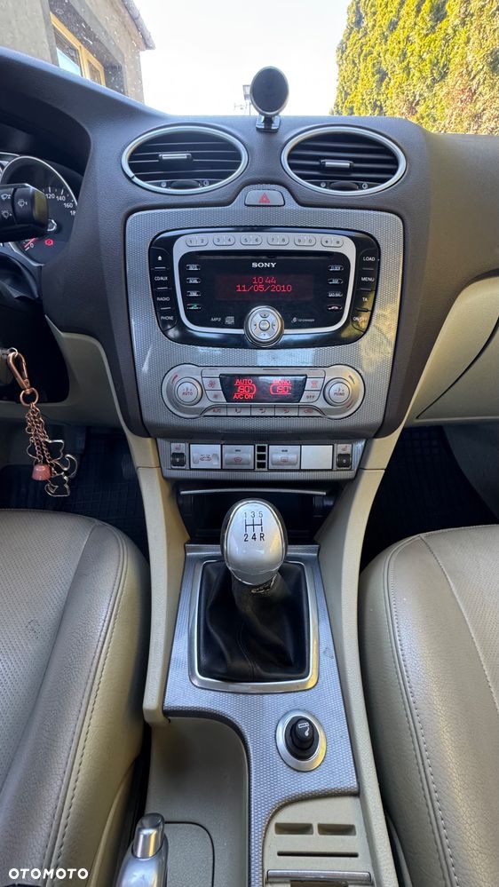 Ford Focus 2.0 16V Trend - 19