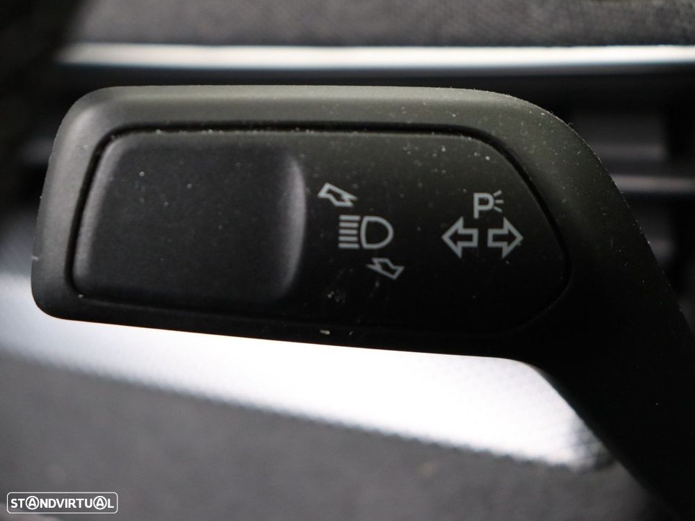 Ford Mustang Mach-E - 21