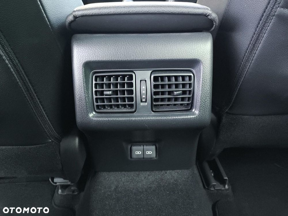 Toyota Camry - 29