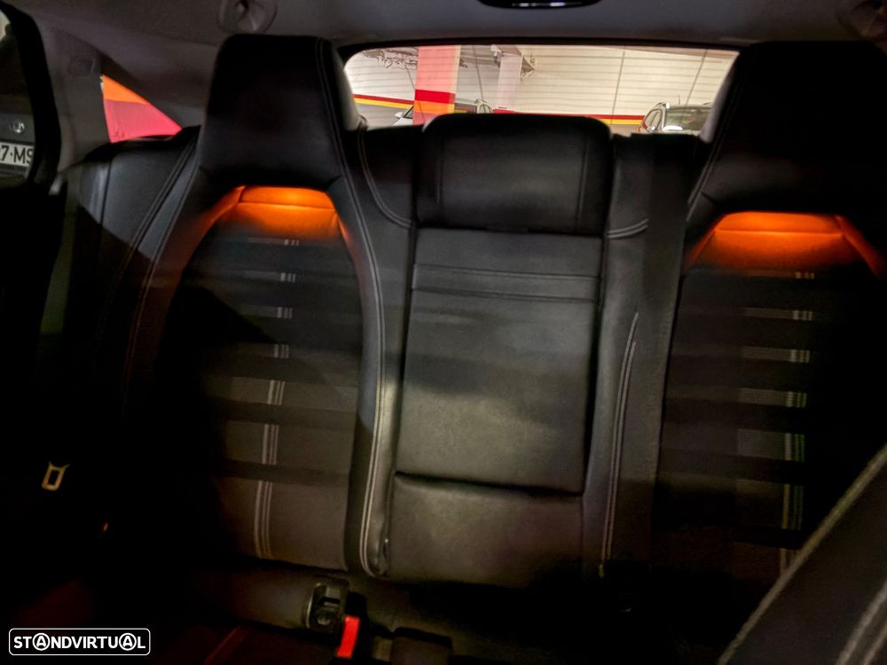 Mercedes-Benz CLA 180 d Shooting Brake Urban Aut. - 17
