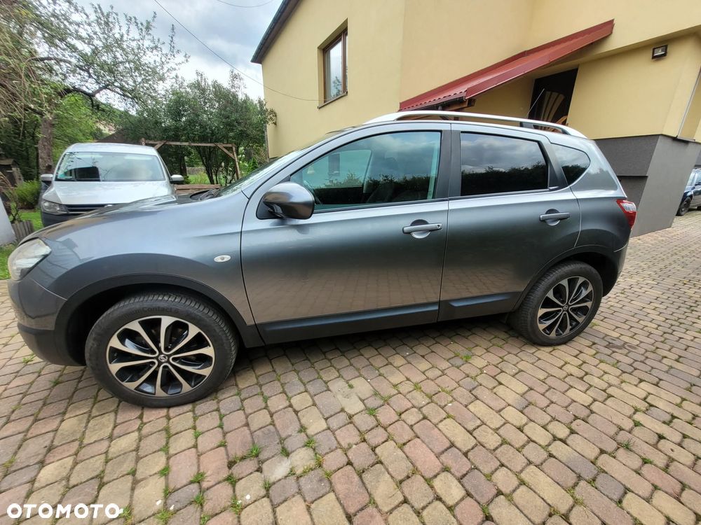 Nissan Qashqai 2.0 4x4 Tekna - 2