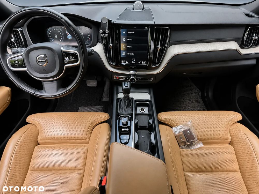 Volvo XC 60 D5 AWD Geartronic Inscription - 8