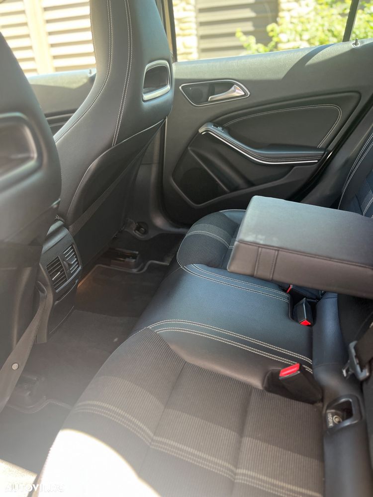 Mercedes-Benz GLA 220 d 7G-DCT AMG Line - 8