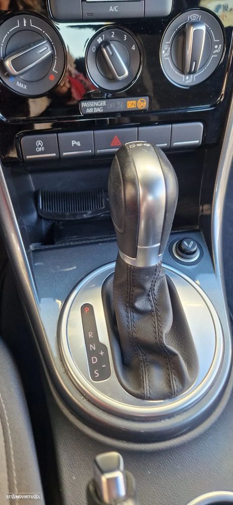 VW New Beetle Cabriolet 1.2 TSI Design DSG - 33