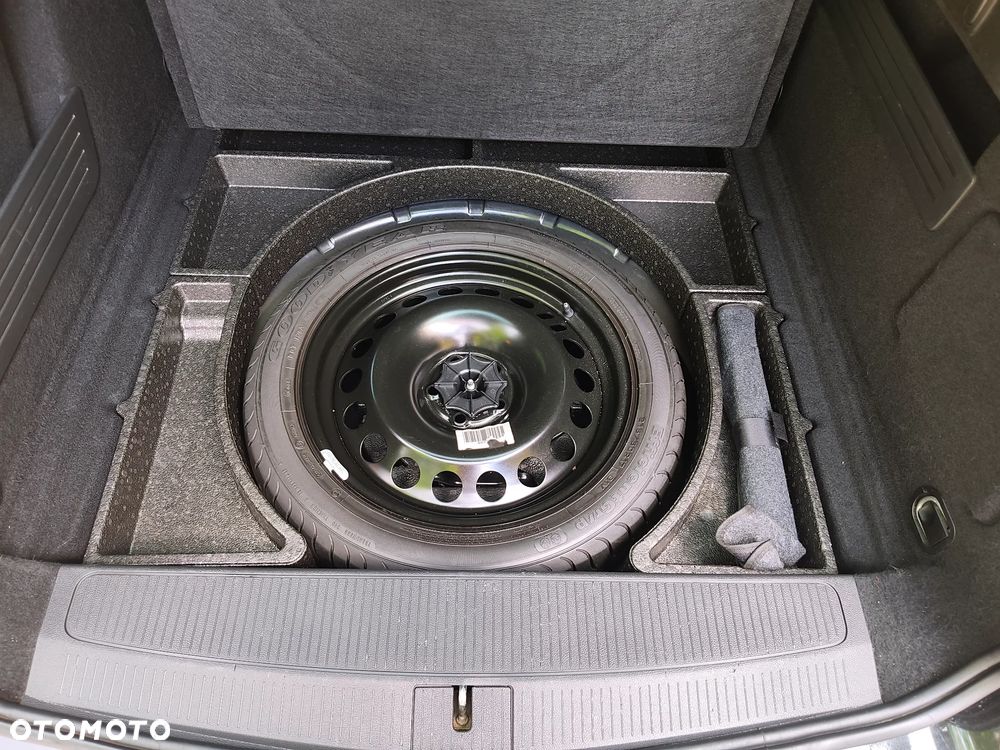 Opel Astra 1.4 Turbo 150 Jahre - 16