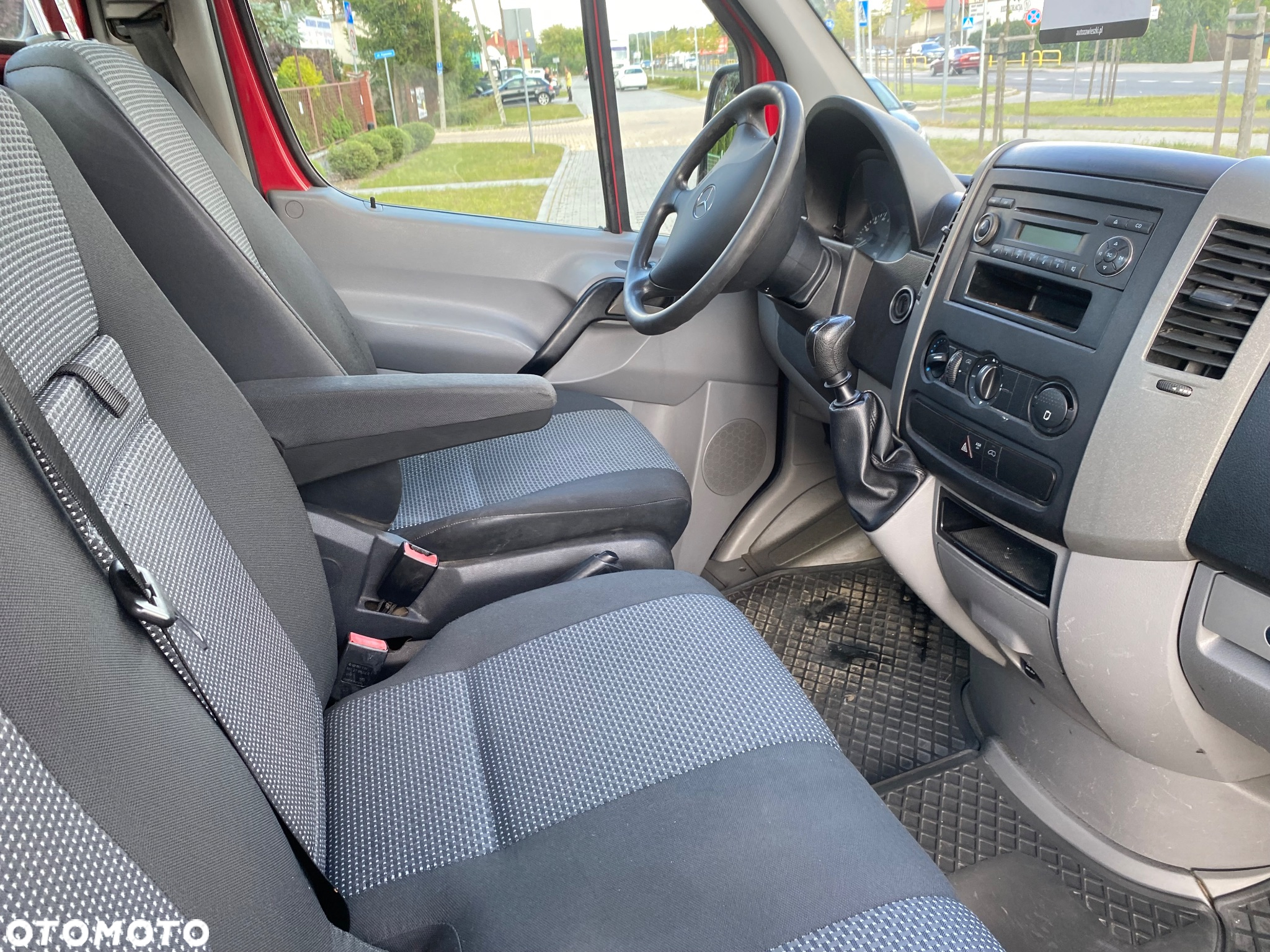 Mercedes-Benz Sprinter - 10