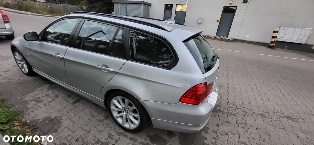 BMW Seria 3 318i - 16