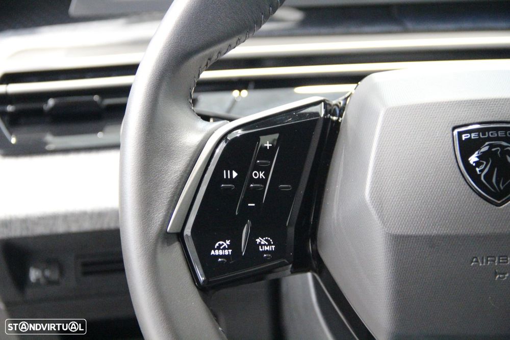 Peugeot 5008 1.2 Hybrid Allure e-DCS6 - 11