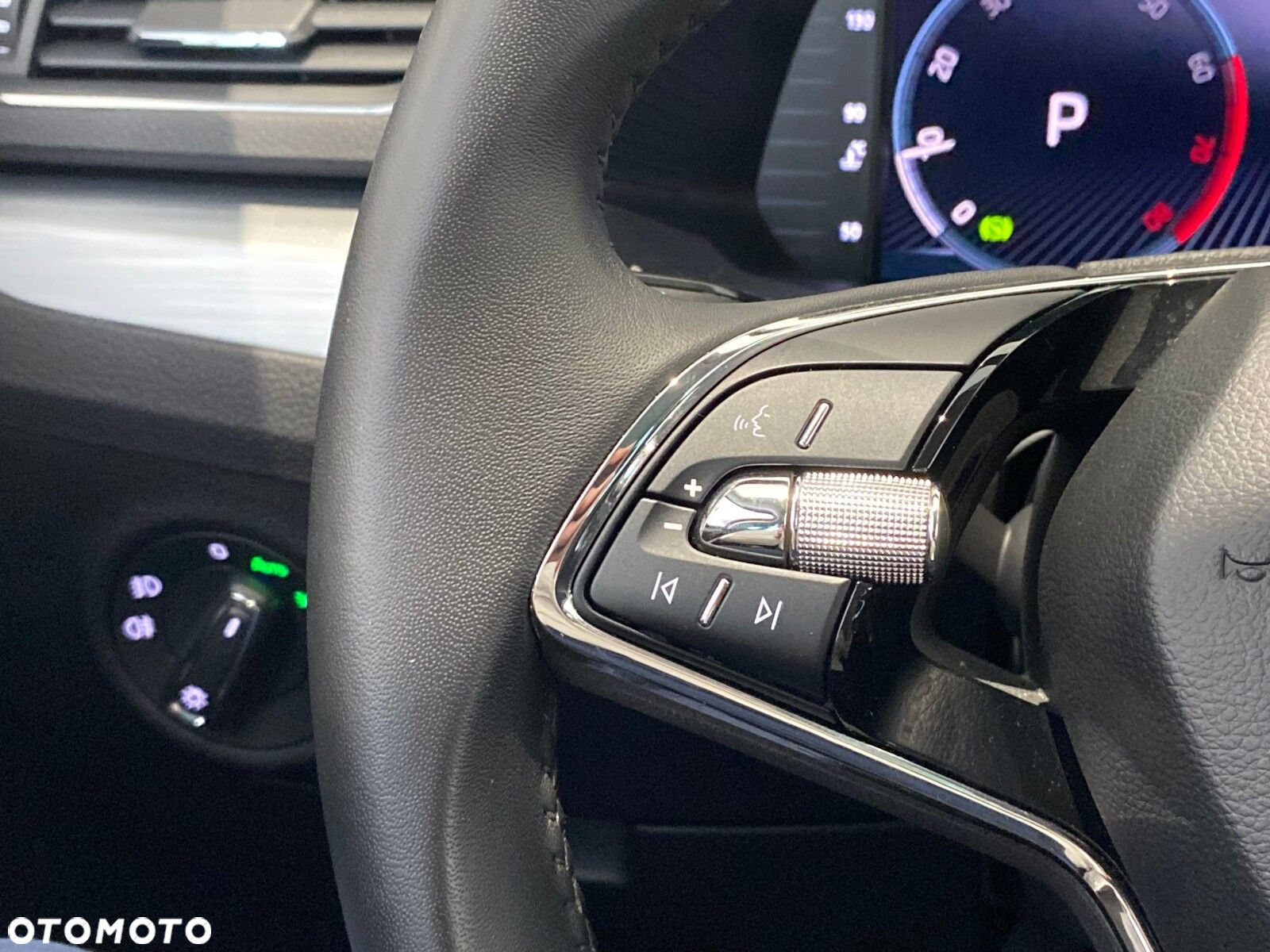 Skoda Superb 1.5 TSI Ambition DSG - 25