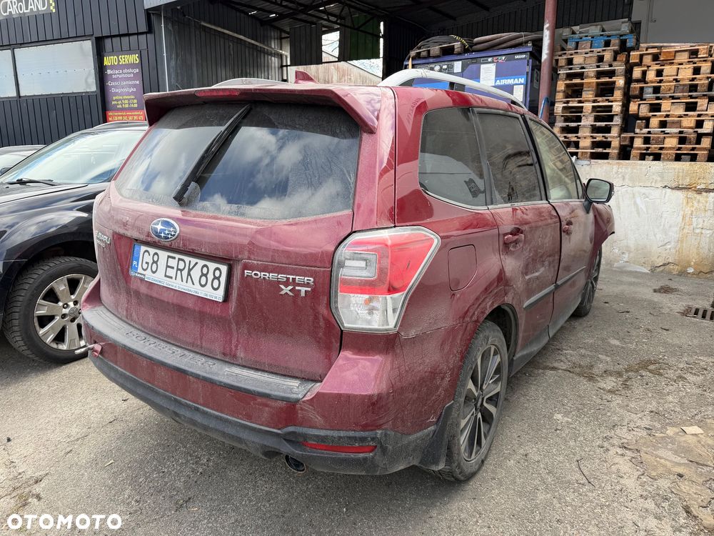 Subaru Forester 2.0 XT Platinum Lineartronic - 2