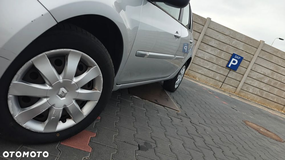 Renault Clio 1.5 dCi Alize - 19