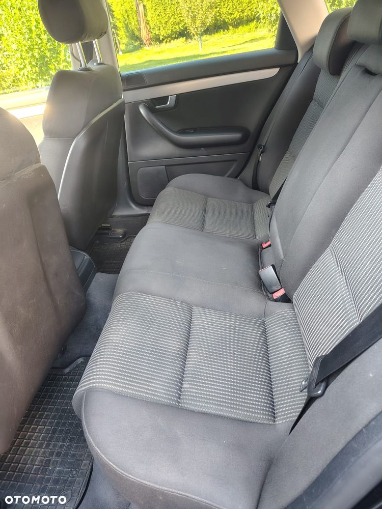 Audi A4 Avant 2.0 TDI - 8